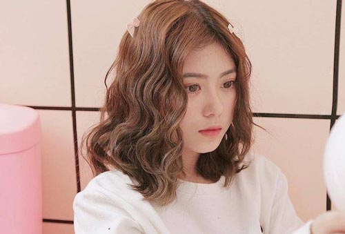 “Lộ diện” kiểu tóc xoăn Bloom đi đầu xu hướng hiện nay