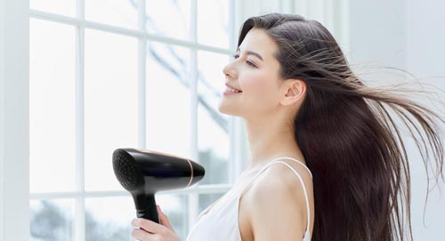 “Lộ diện” kiểu tóc xoăn Bloom đi đầu xu hướng hiện nay