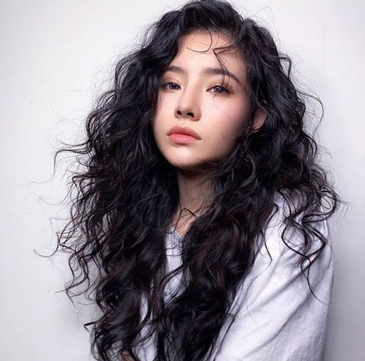 Tóc xoăn hippie là gì? Khuôn mặt nào phù hợp với xoăn hippie?
